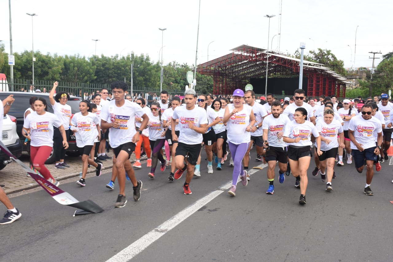 Corrida contra o Feminicídio reúne mais de mil pessoas em Teresina