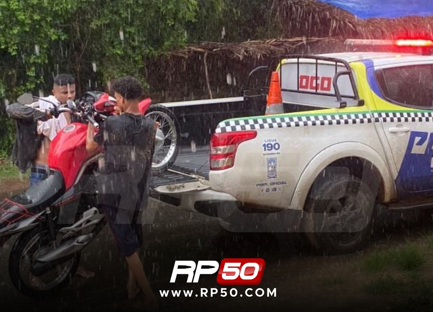 Dupla Trope A E Cai De Moto Ao Tentar Fugir Da Pm Em Teresina Rp