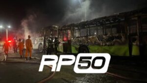 Ônibus incendiados por criminosos no Nova Teresina