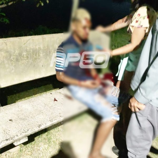 Jovem quase morre de tiros